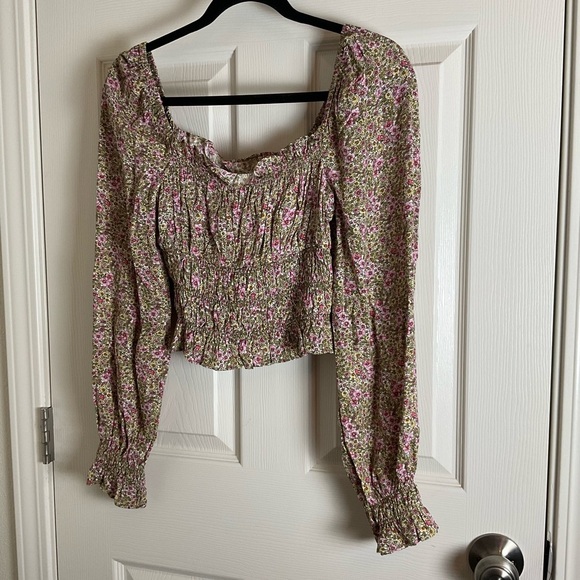 H&M Ditzy Floral Prairie Smocked Women's Top size small - Picture 2 of 10